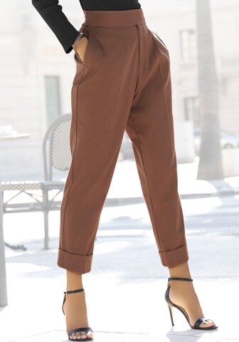 Regular Pantalon à plis LASCANA en marron : devant