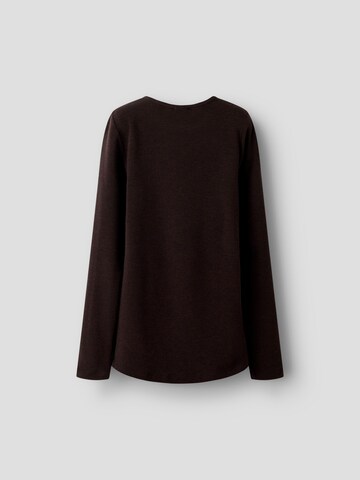 NAME IT - Camiseta en marrón
