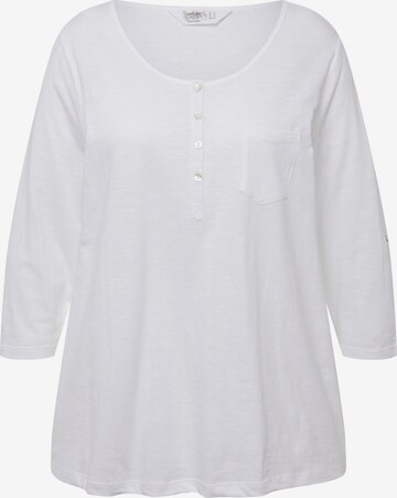 Angel of Style Shirt in White: front
