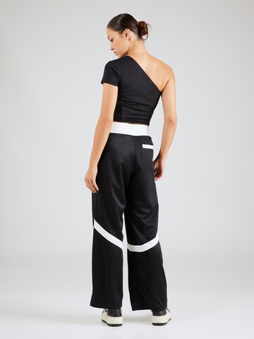 Wide leg Pantaloni de la Jordan pe negru