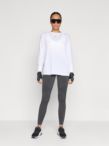 NIKE Koszulka funkcyjna 'ONE' w kolorze biały