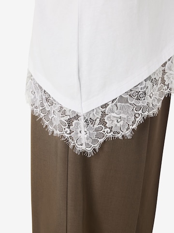Noisy may Shirt in White