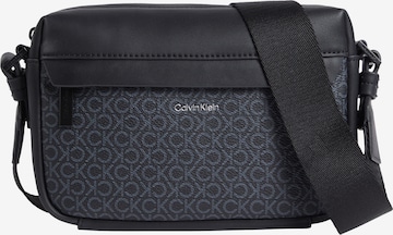 melns Calvin Klein Pleca soma 'MUST': no priekšpuses