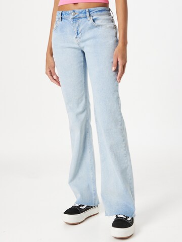 NA-KD Boot cut Jeans in Blue: front