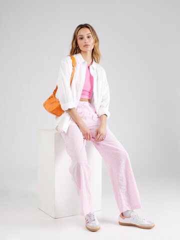 Loosefit Pantalon 'SALLY' PIECES en rose