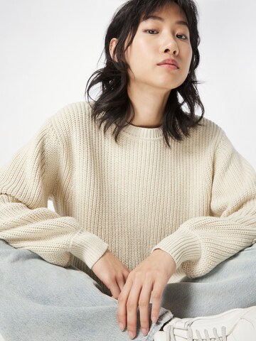 GAP Sweater in Beige