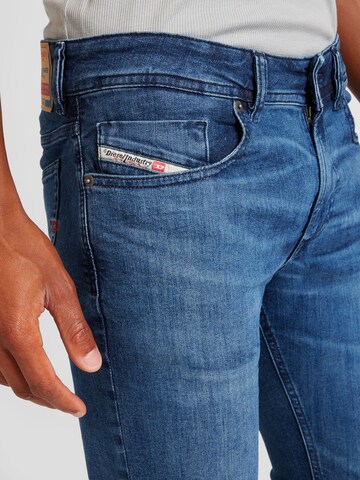 DIESEL - Slimfit Vaquero '1979 SLEENKER' en azul