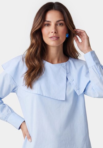 Usha - Blusa en azul
