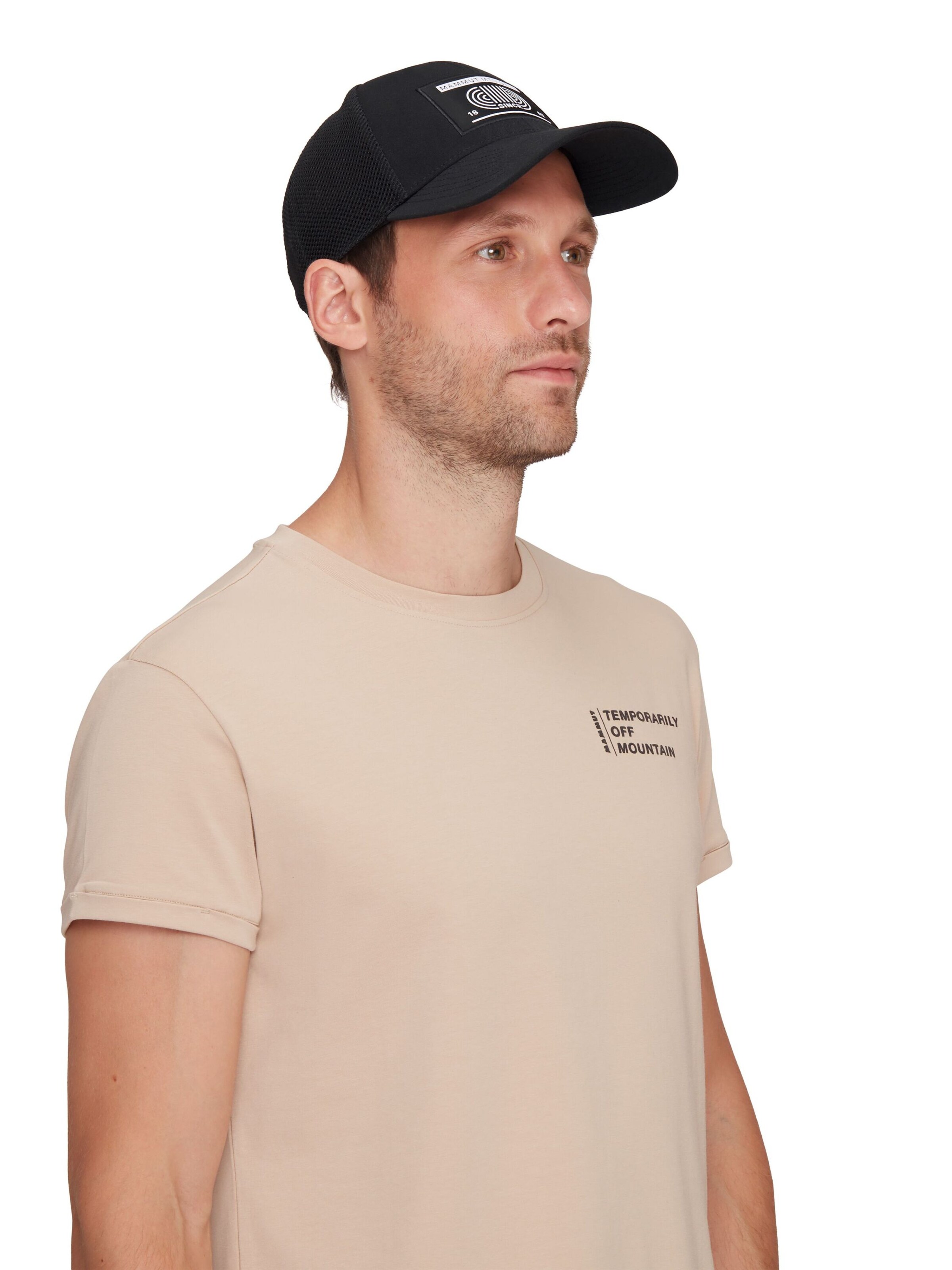 MAMMUT Athletic Cap in Black: front