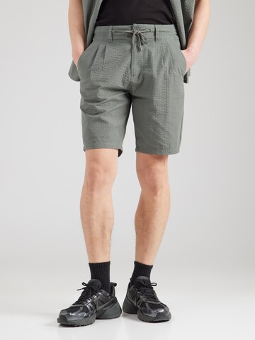 Only & Sons Regular Trousers 'ONSLeo' in Green: front