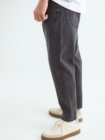 BALMOHK Slimfit Farkut värissä harmaa