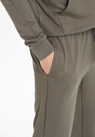 Virtus Tapered Broek 'Streat' in Groen