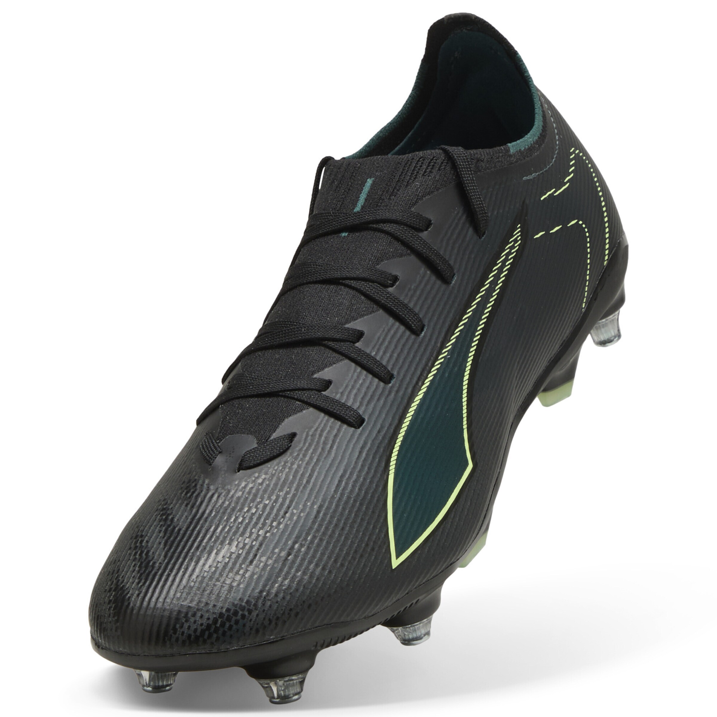 PUMA Soccer shoe 'Ultra 6 Match' in Black