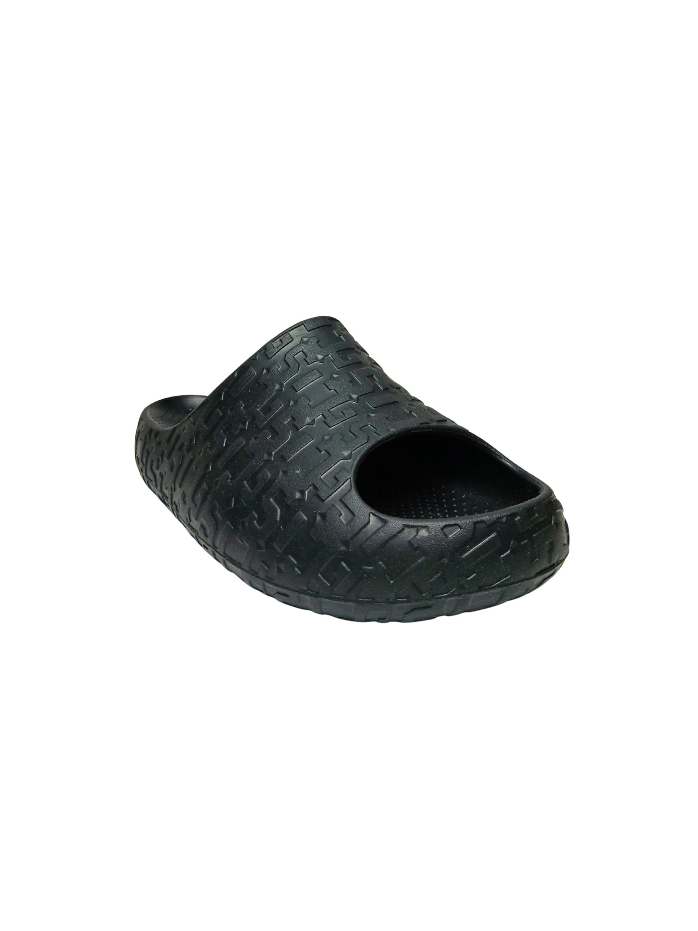 GCDS Beach & swim shoe in Black: front