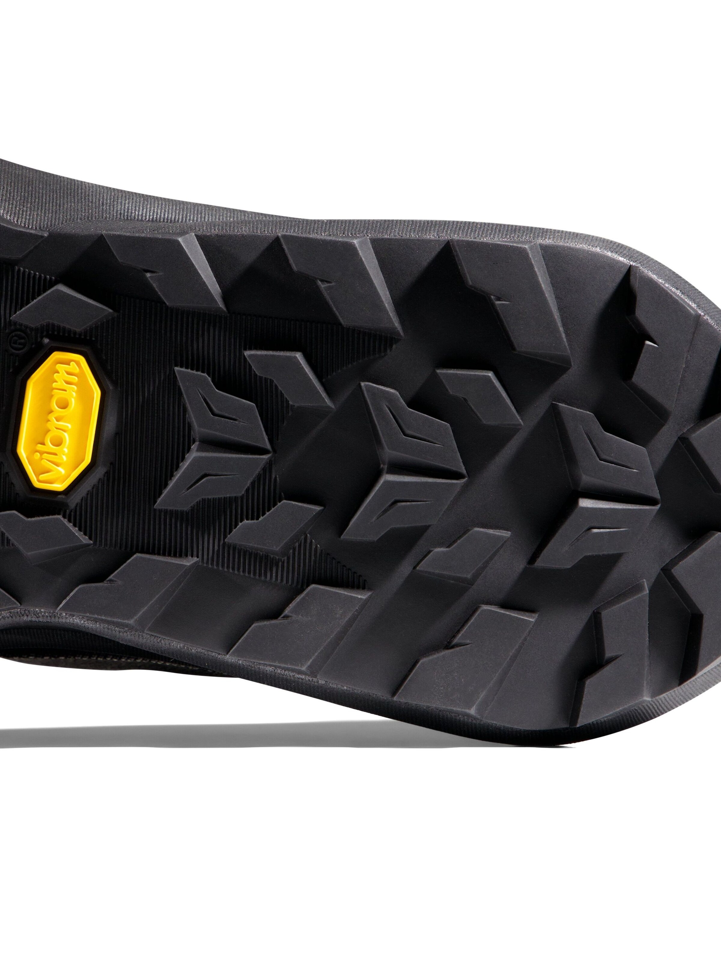 MAMMUT Flats 'Aenergy Mtn' in Black