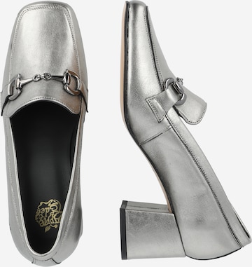 Apple of Eden Pumps 'IMMA' in Silver