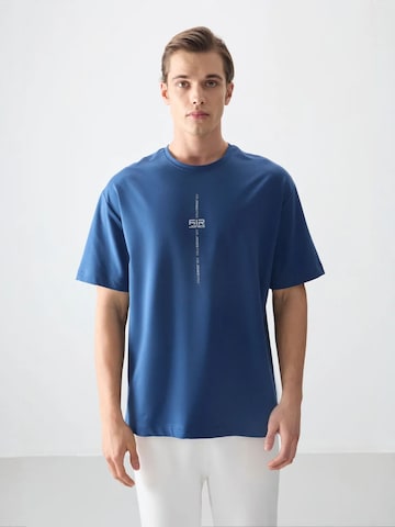 T-Shirt Tommy Life en bleu : devant