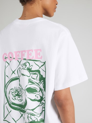 Tricou 'JXTIME' de la JJXX pe alb