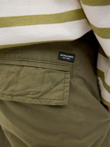 Regular Pantalon cargo JACK & JONES en vert