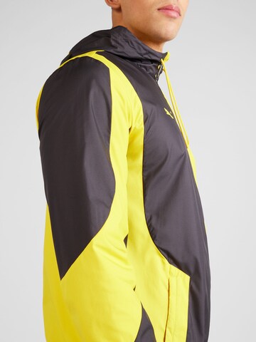 Veste de sport PUMA en jaune