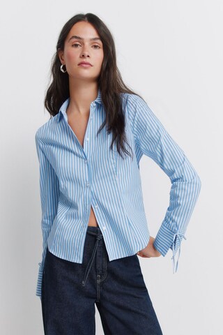 Springfield Blouse in Blauw: voorkant