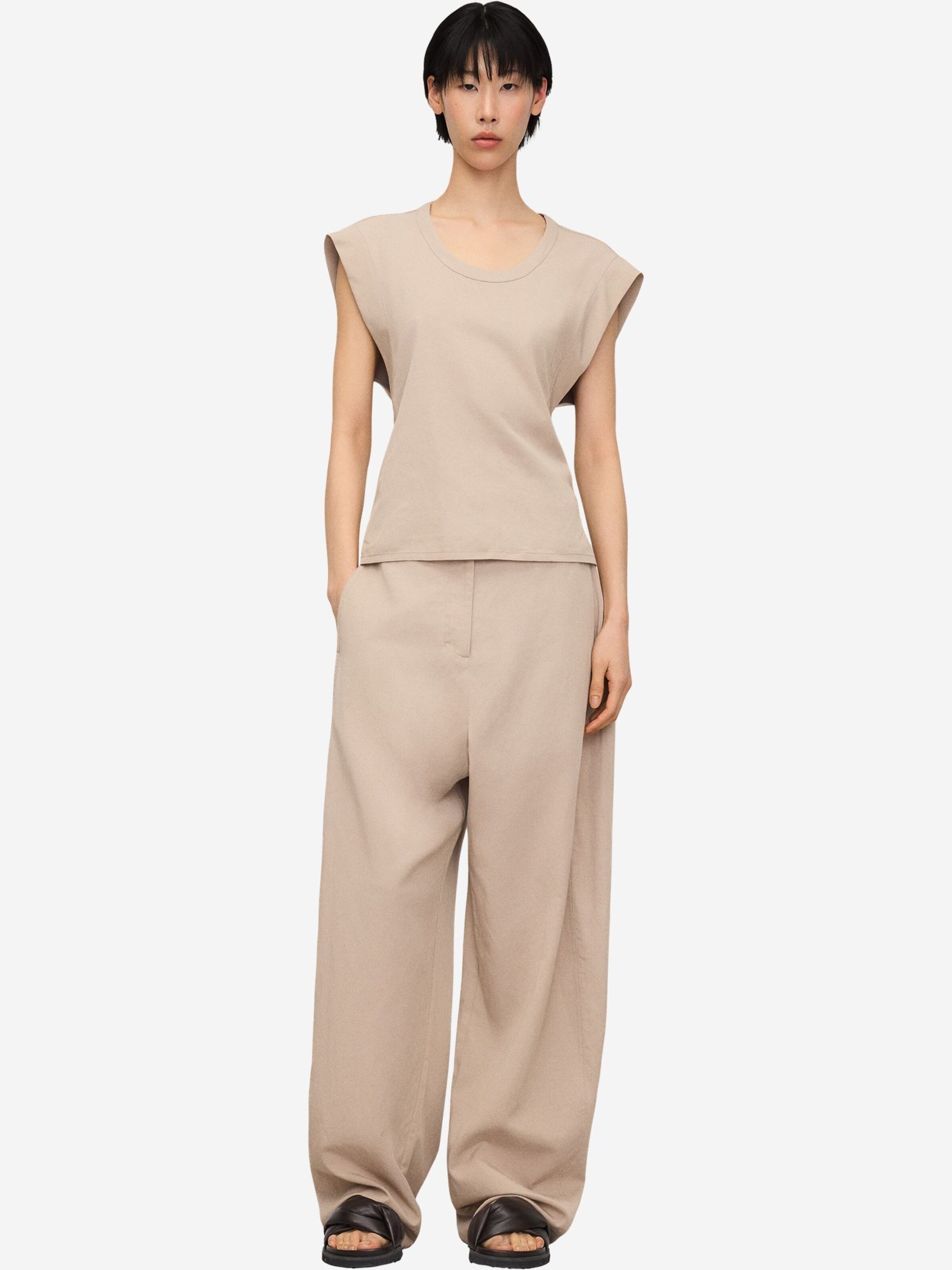 Adolfo Dominguez Top in Beige: Vorderseite