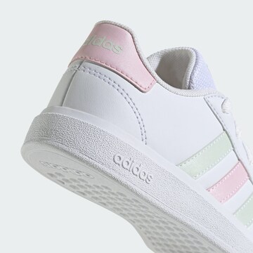 ADIDAS PERFORMANCE Спортивная обувь 'Grand Court 2.0' в Белый