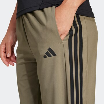 ADIDAS PERFORMANCE - Tapered Pantalón deportivo en verde
