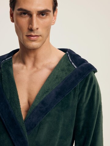 Henderson Short Bathrobe 'Natch' in Green
