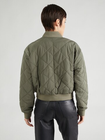 Veste mi-saison Calvin Klein Jeans en vert