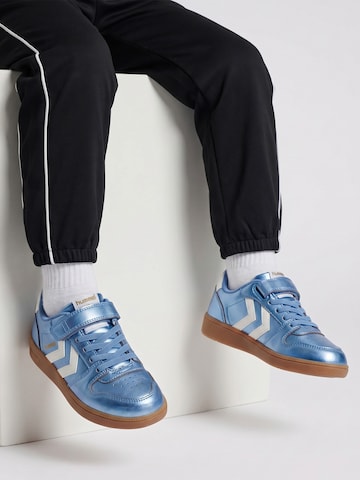 Baskets Hummel en bleu : devant