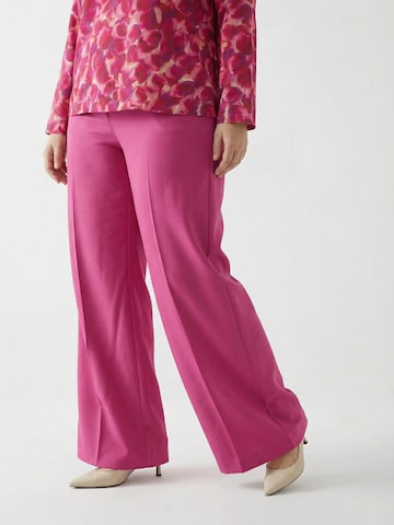 Wide Leg Pantalon à pince 'Finja' Guido Maria Kretschmer Curvy en rose : devant