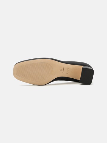 BOSS Black - Zapatos con plataforma 'Luara' en negro: atrás