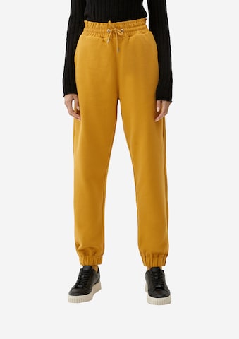 QS Regular Pants in Yellow: front
