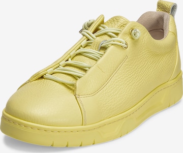 VITAFORM Sneakers laag in Geel: voorkant