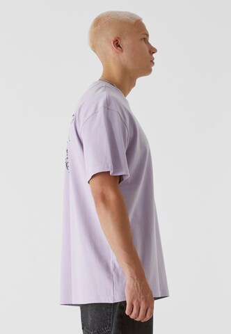 T-Shirt Lost Youth en violet