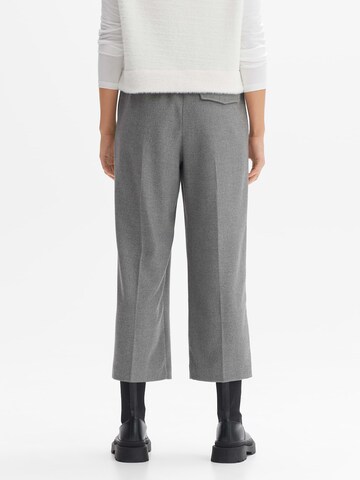 Wide leg Pantaloni cu dungă 'Mozy' de la OPUS pe gri