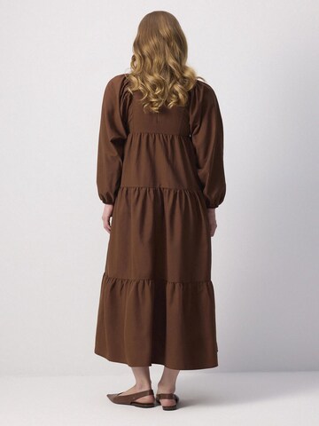 Touche Prive Kleid in Braun