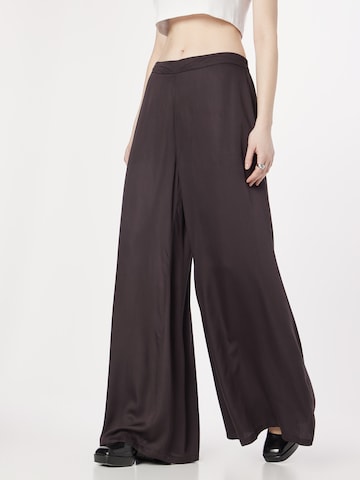 Line of Oslo Wide Leg Hose 'Henrix' in Schwarz: predná strana