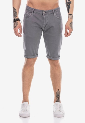 Redbridge Regular Chino Pants 'Rayleigh' in Grey: front