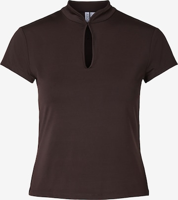 Top di PIECES in marrone: frontale