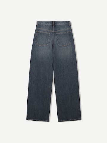 Wide leg Jeans de la Bershka pe albastru