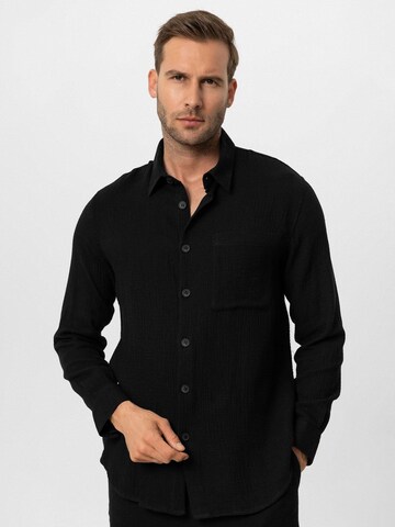 Regular fit Camicia di Antioch in nero: frontale