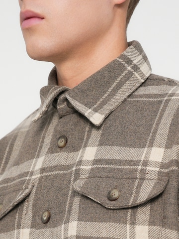SELECTED Comfort fit Button Up Shirt 'SLHPABLO' in Brown