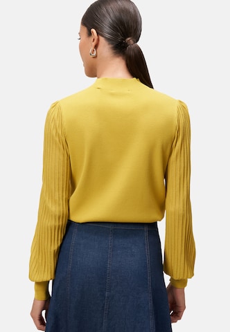 Pullover di zero in giallo