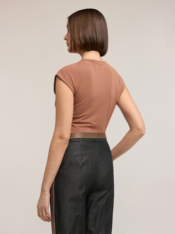 Haut MOTIVI en marron