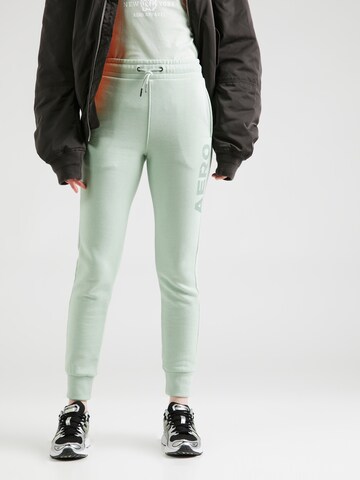 Tapered Pantaloni di AÉROPOSTALE in verde: frontale
