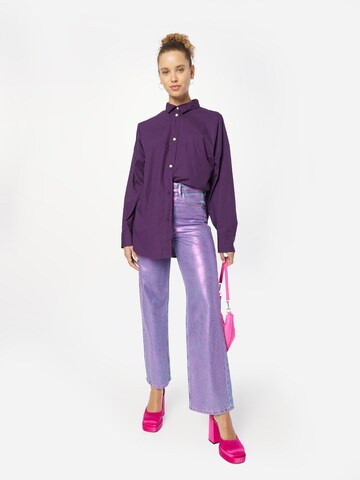 Monki - Blusa em roxo