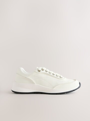 Next - Sapatilhas baixas em branco