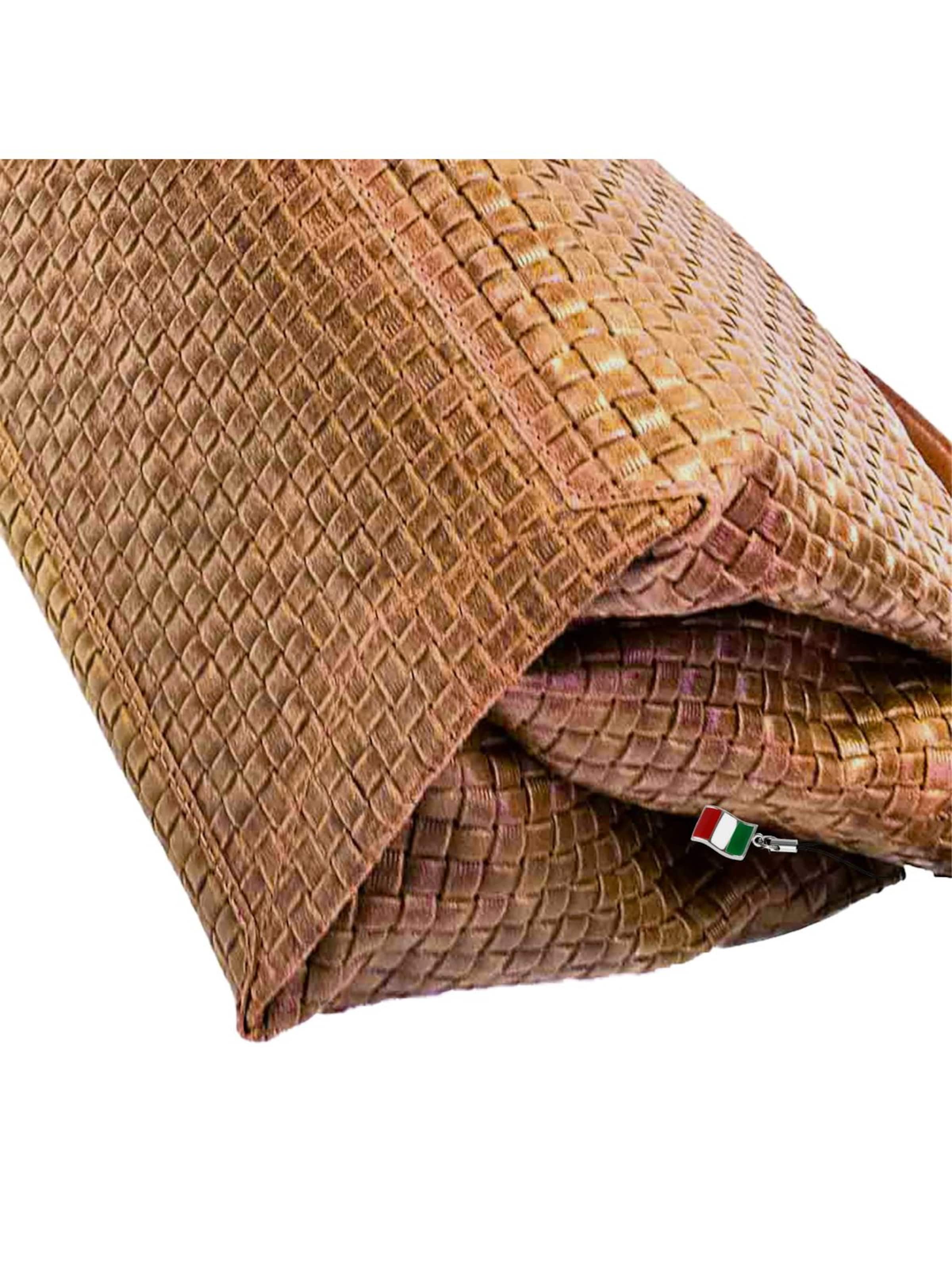 Florence Schoudertas in Bruin